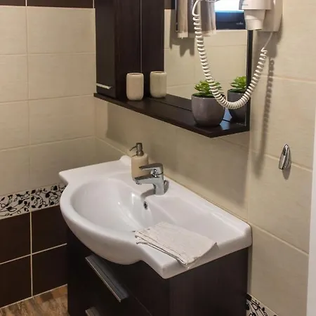 Hauptman Apartman Nagyatad Exterior photo